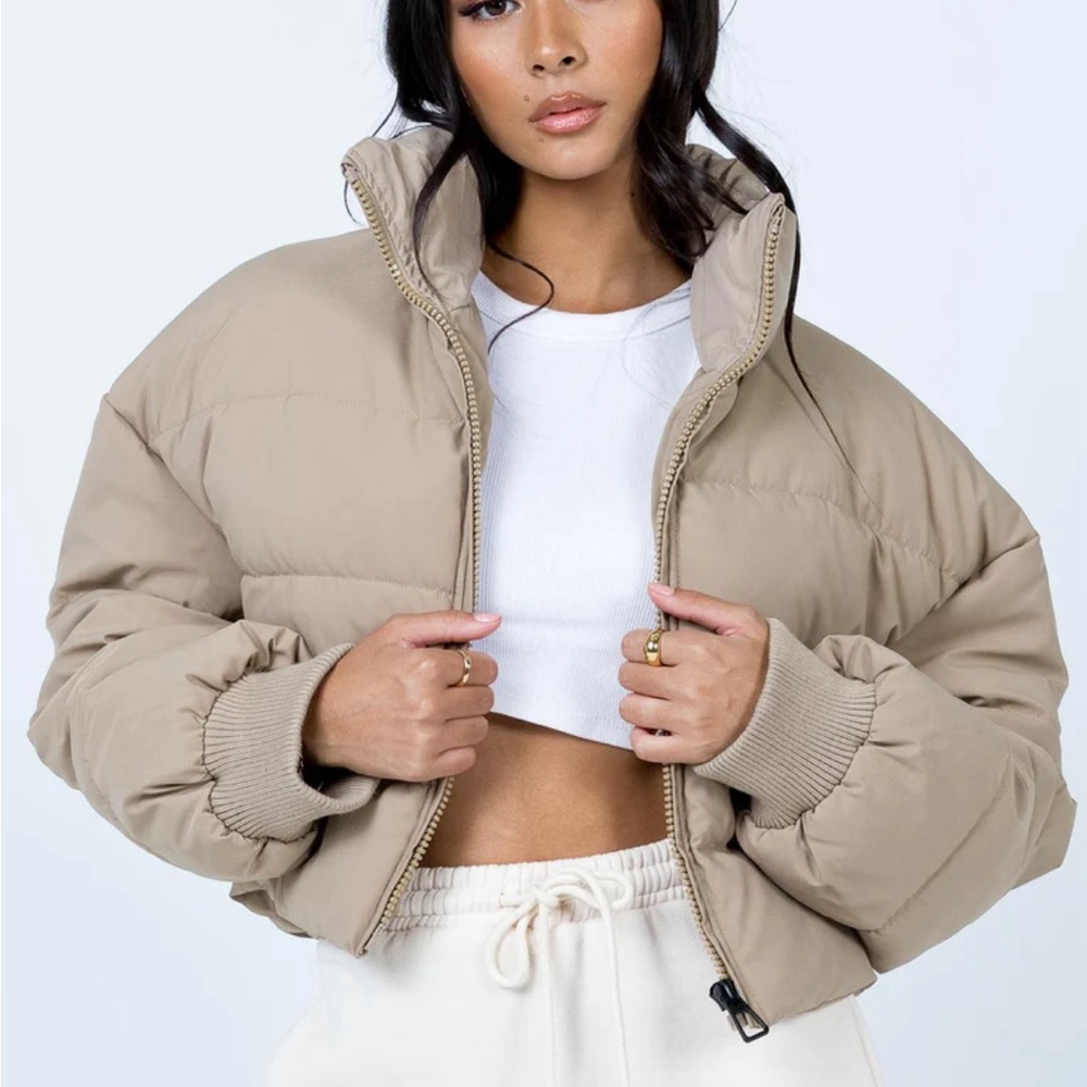 Puffer Jacket Beige,